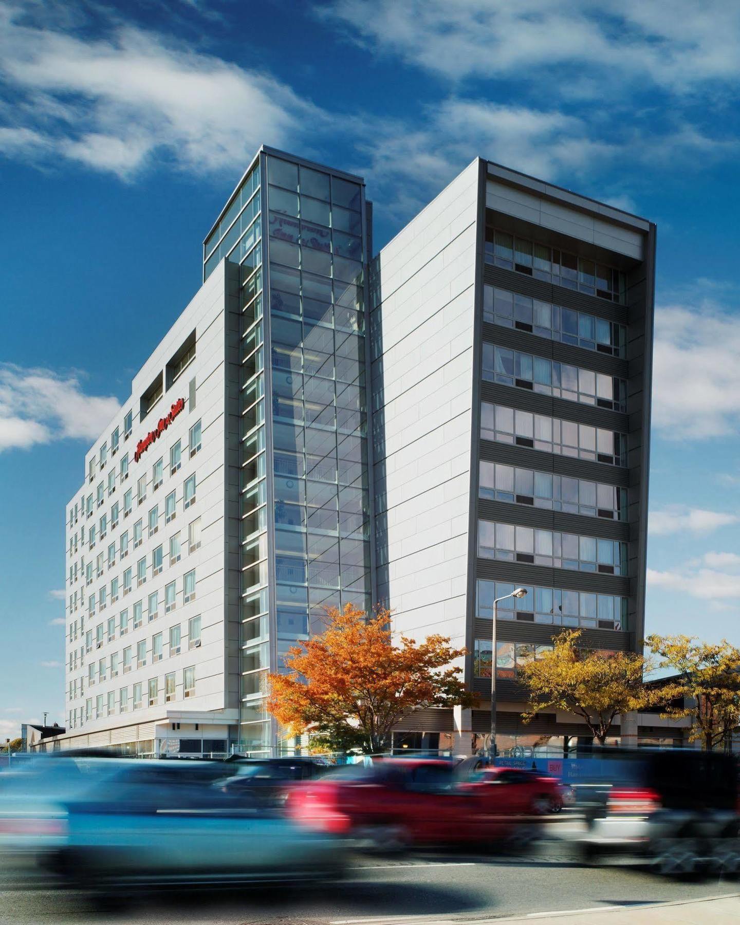 Hampton Inn & Suites Boston Crosstown Center Exterior photo